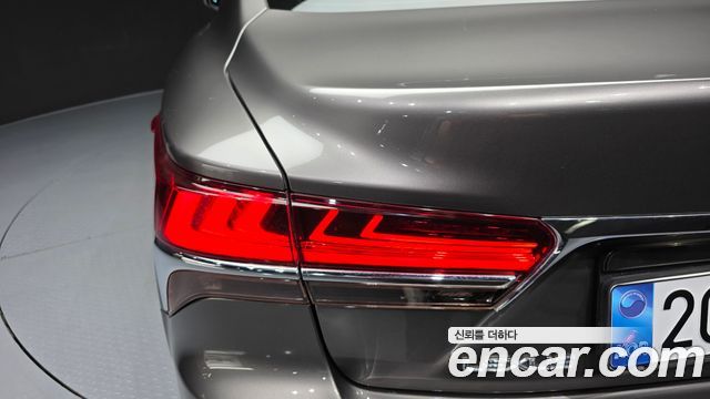 Lexus LS 2018 — photo 9