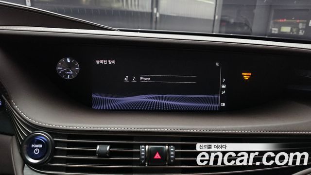 Lexus LS 2018 — photo 27