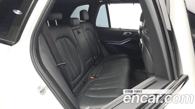 BMW X5 2025 — photo 17