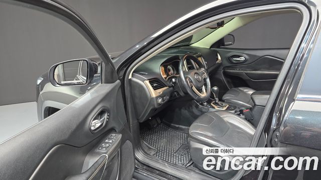 Jeep Cherokee 2015 — photo 10
