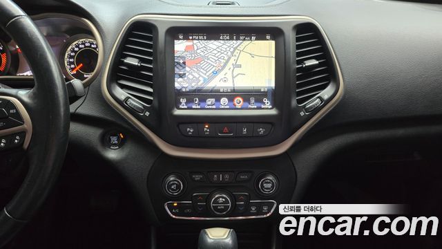 Jeep Cherokee 2015 — photo 19