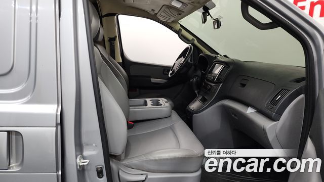 Hyundai Starex 2021 — photo 11