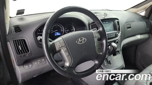 Hyundai Starex 2021 — photo 12