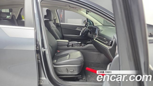 Kia Sportage 2023 — photo 11