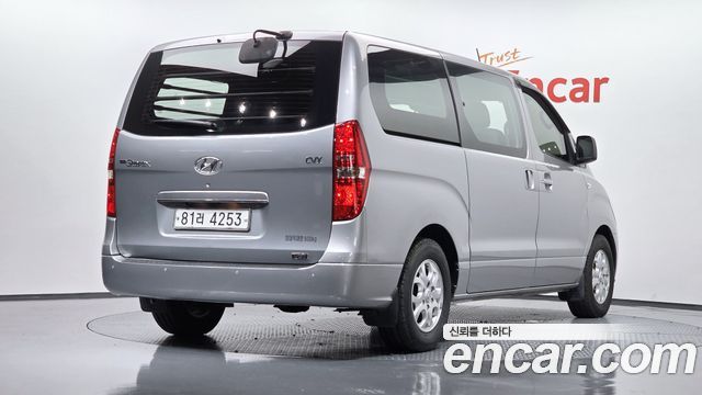Hyundai Starex 2013 — photo 2