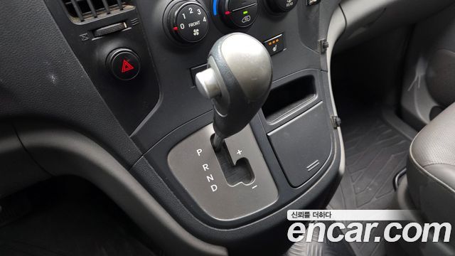 Hyundai Starex 2013 — photo 12