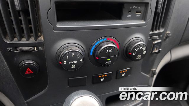 Hyundai Starex 2013 — photo 21