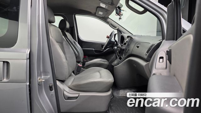 Hyundai Starex 2013 — photo 16