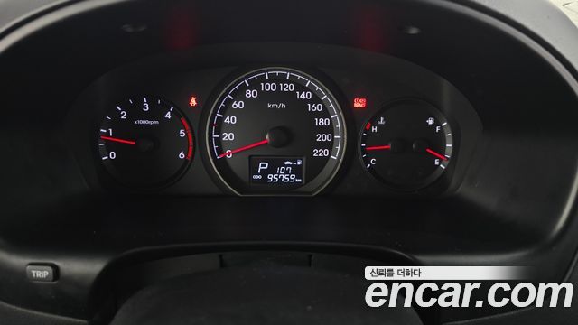 Hyundai Starex 2016 — photo 8