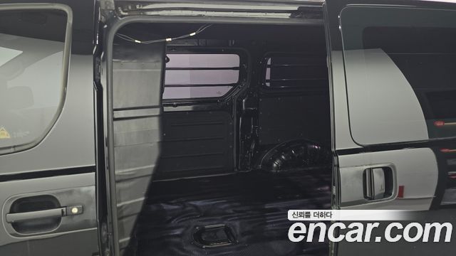 Hyundai Starex 2016 — photo 16
