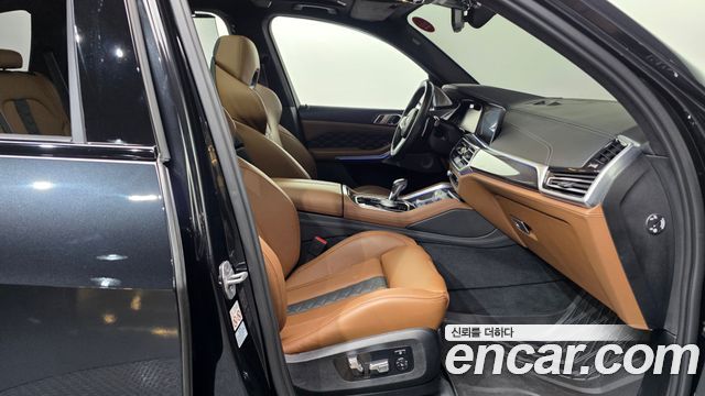 BMW X5M 2023 — photo 11