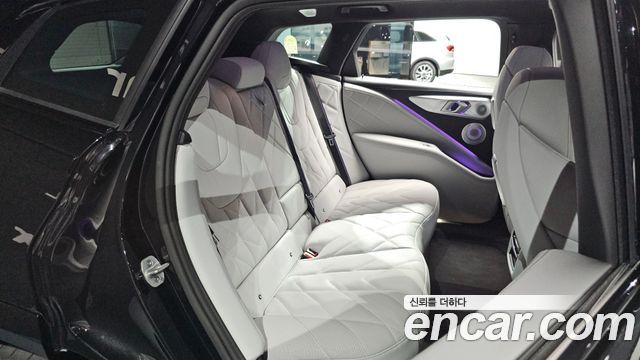 BMW XM 2026 — photo 11