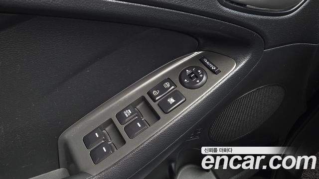 Kia K3 2017 — photo 16