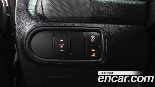Kia K3 2017 — photo 17