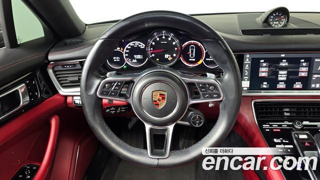 Porsche Panamera 2018 — photo 15