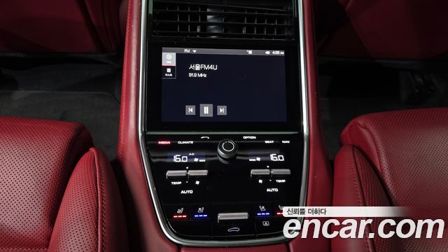 Porsche Panamera 2018 — photo 18