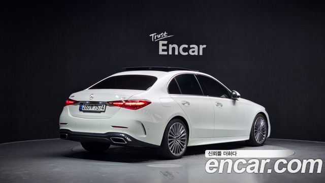 Mercedes-Benz C-Class 2023 — photo 2