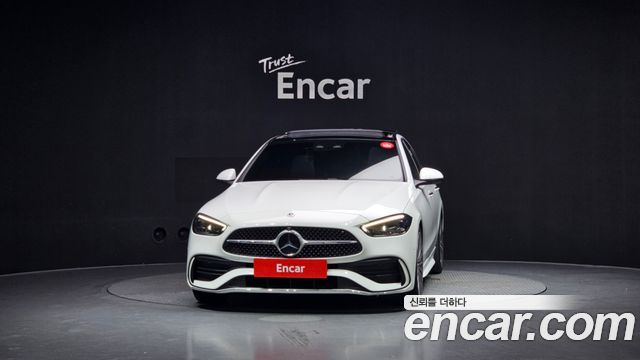 Mercedes-Benz C-Class 2023 — photo 3