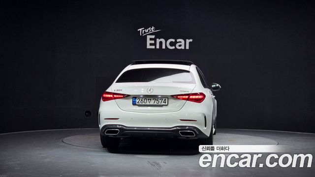 Mercedes-Benz C-Class 2023 — photo 4