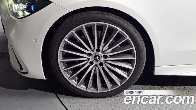 Mercedes-Benz C-Class 2023 — photo 5