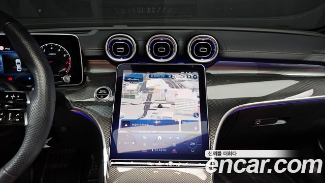 Mercedes-Benz C-Class 2023 — photo 12