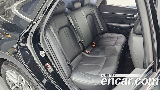Hyundai Sonata 2023 — photo 12