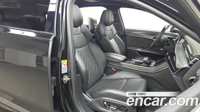 Audi S8 2021 — photo 12