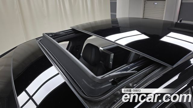 Audi S8 2021 — photo 20
