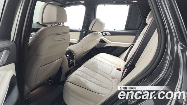 BMW X5 2025 — photo 11