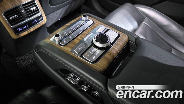 Kia K9 2023 — photo 25