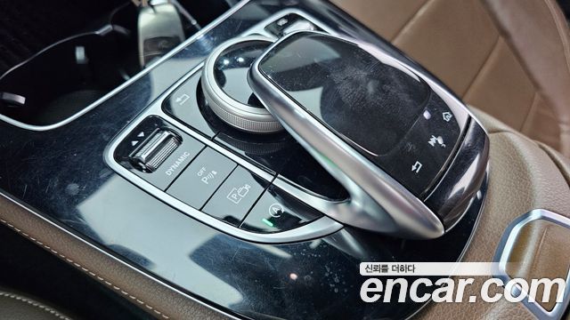 Mercedes-Benz E-Class 2019 — photo 22
