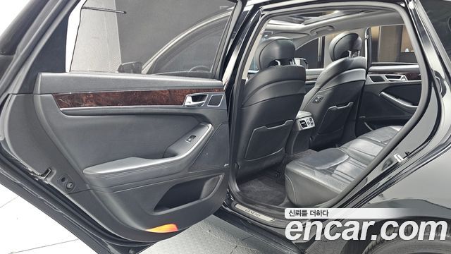 Hyundai Genesis 2016 — photo 18
