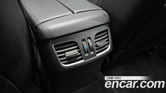 Hyundai Genesis 2016 — photo 27