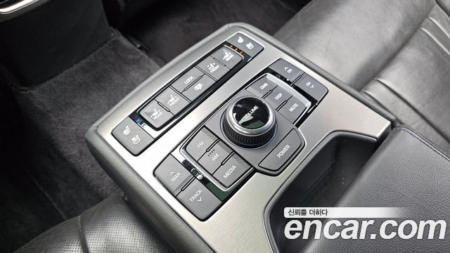 Hyundai Genesis 2016 — photo 28