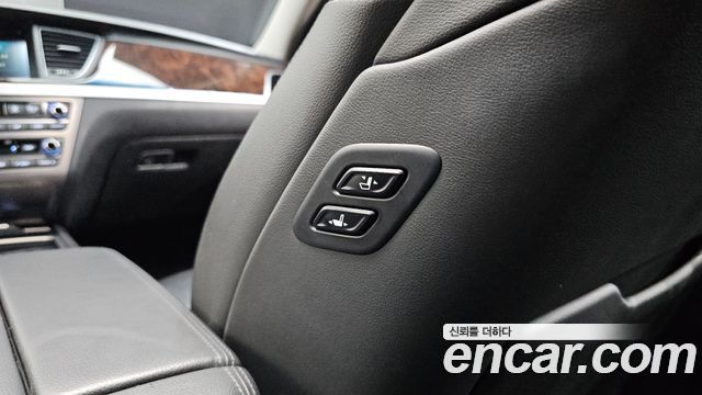 Hyundai Genesis 2016 — photo 29