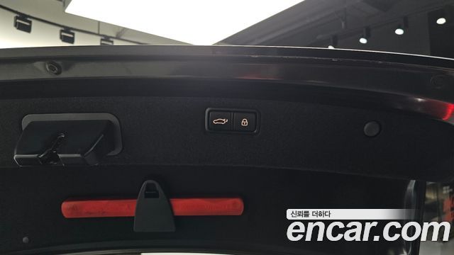 Hyundai Genesis 2016 — photo 31