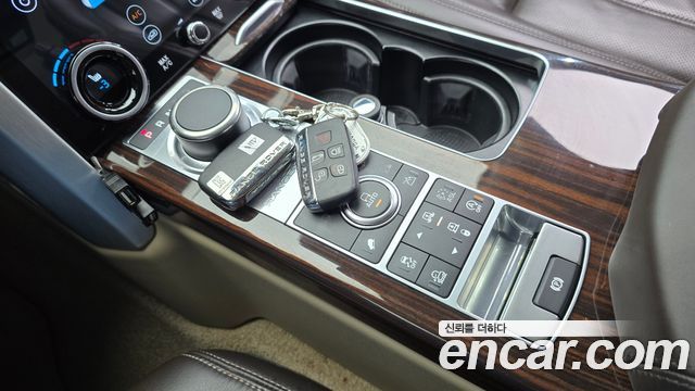 Land Rover Range Rover 2016 — photo 9