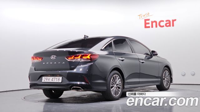 Hyundai Sonata 2018 — photo 2