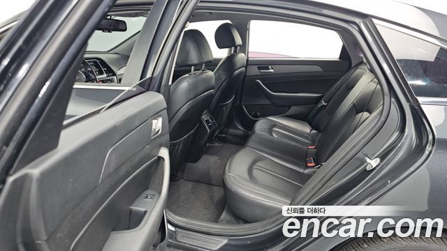 Hyundai Sonata 2018 — photo 12