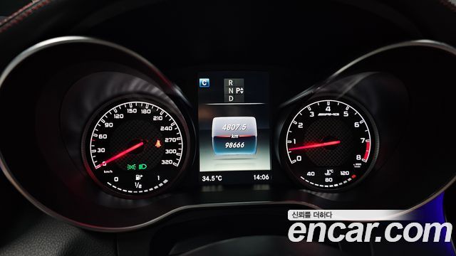 Mercedes-Benz C-Class 2018 — photo 11
