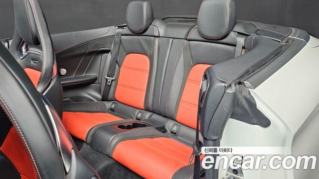 Mercedes-Benz C-Class 2018 — photo 18