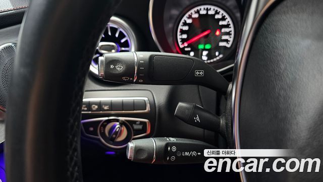 Mercedes-Benz C-Class 2018 — photo 25