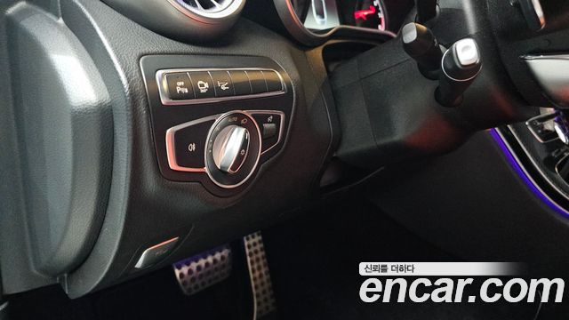 Mercedes-Benz C-Class 2018 — photo 27
