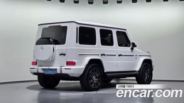 Mercedes-Benz G-Class 2025 — photo 2