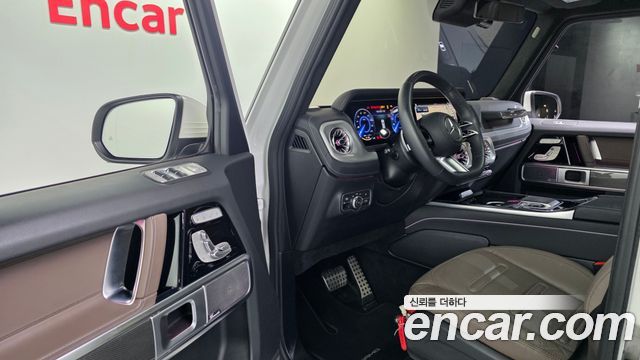 Mercedes-Benz G-Class 2025 — photo 13