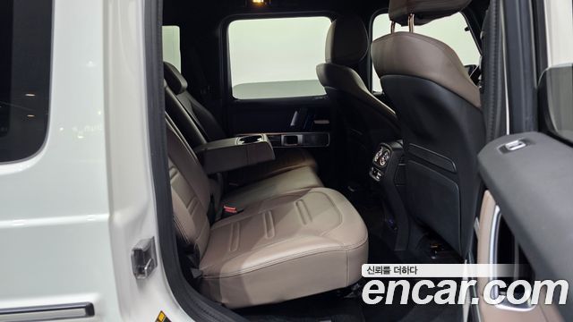 Mercedes-Benz G-Class 2025 — photo 18
