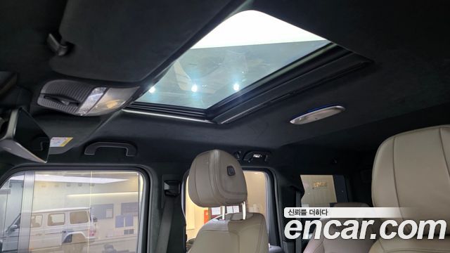 Mercedes-Benz G-Class 2025 — photo 24
