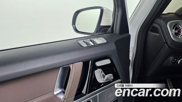 Mercedes-Benz G-Class 2025 — photo 36