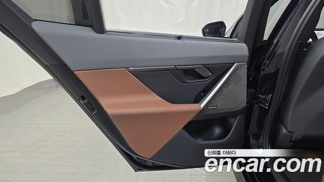 BMW 5-Series 2025 — photo 15