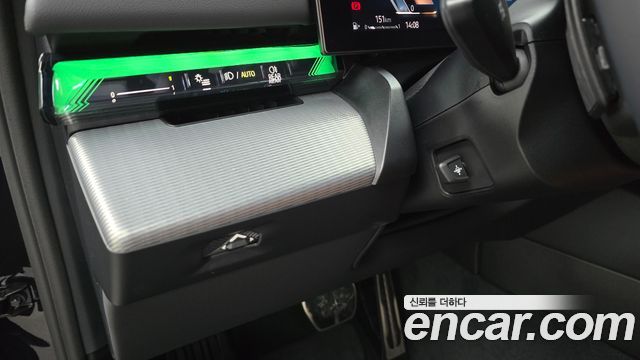 BMW 5-Series 2025 — photo 27